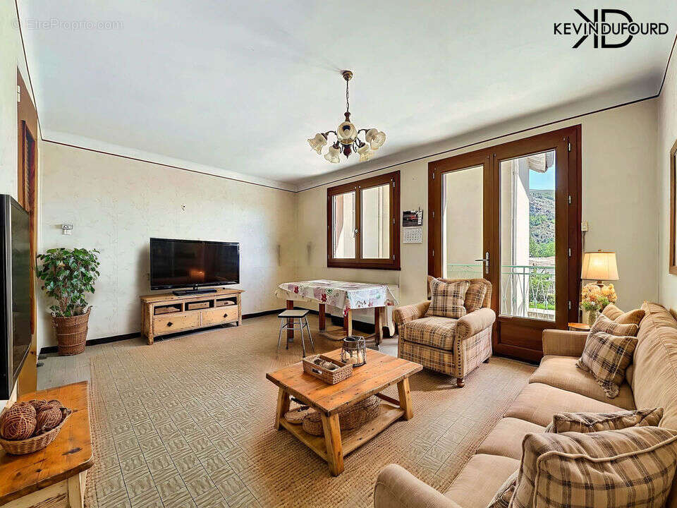 Maison à MONTPEZAT-SOUS-BAUZON