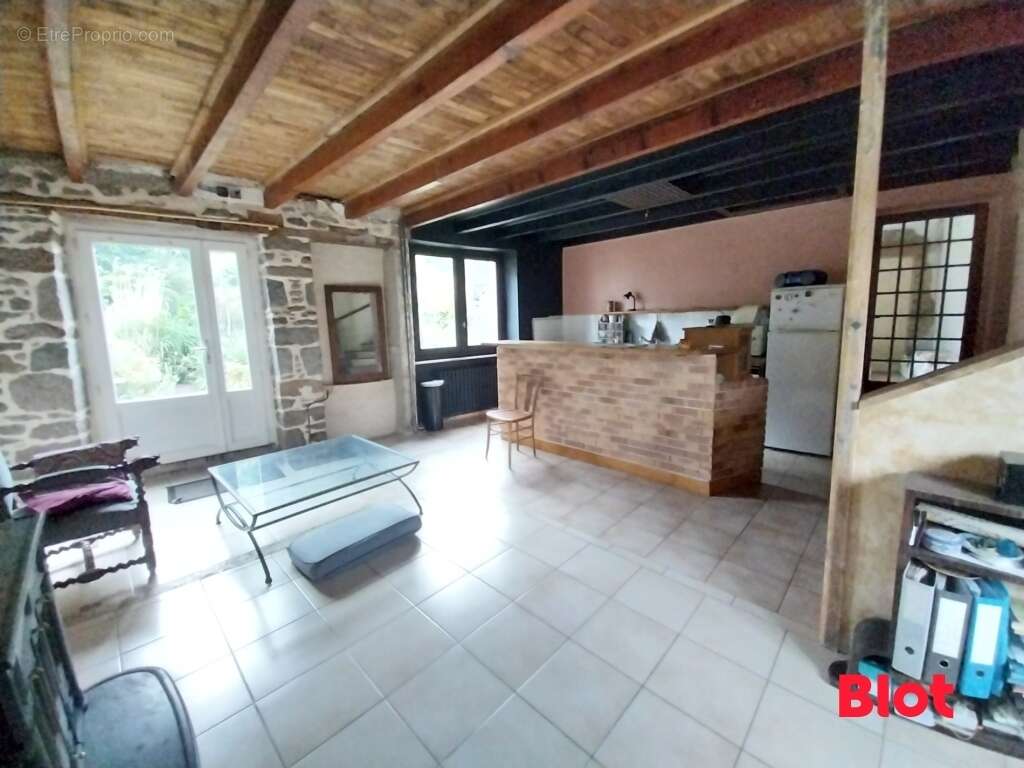 Maison à SAINT-PIERRE-DE-PLESGUEN