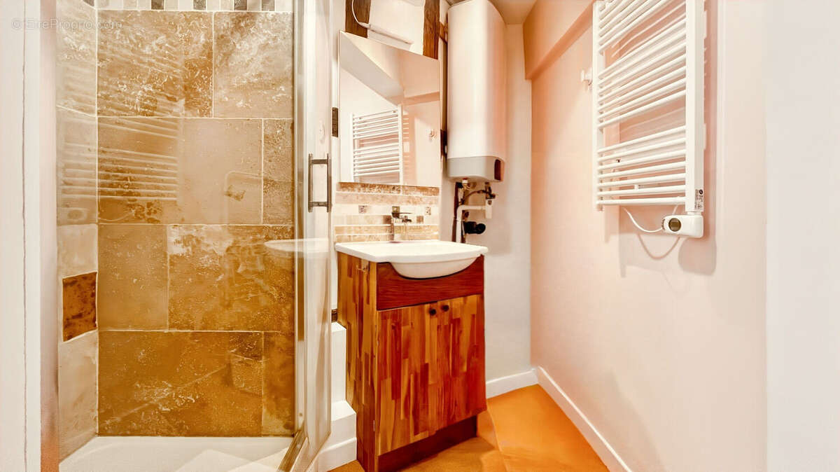 Appartement à PARIS-10E