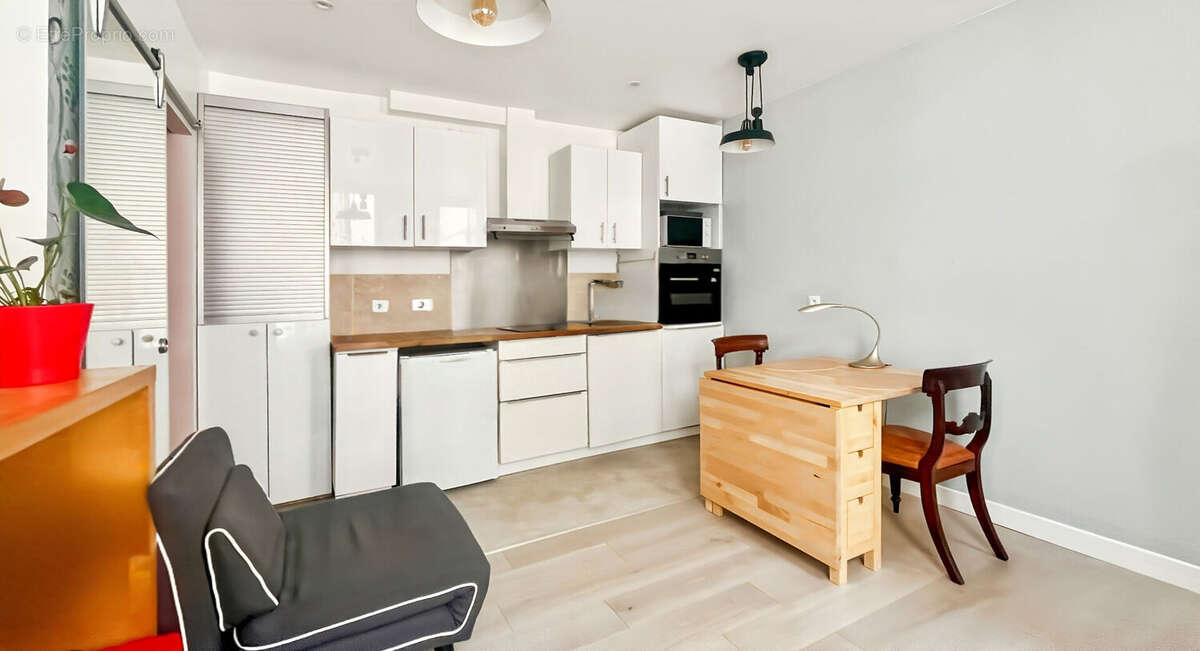 Appartement à PARIS-10E