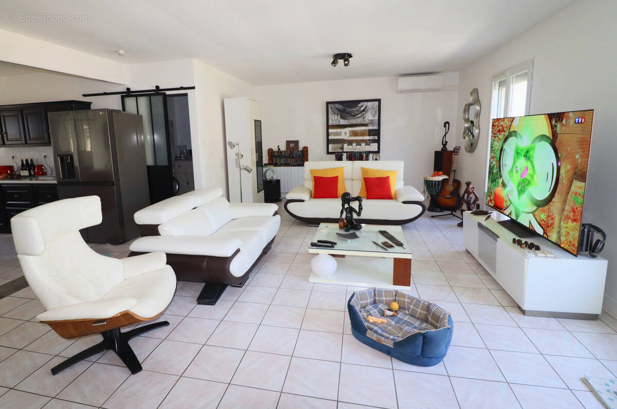 Maison à MESCHERS-SUR-GIRONDE