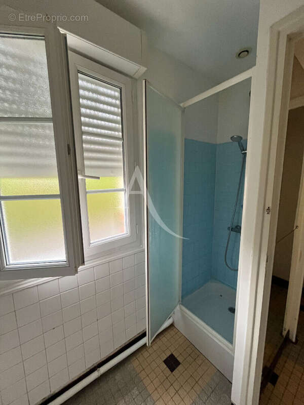 Maison à BEAUMONT-LA-RONCE