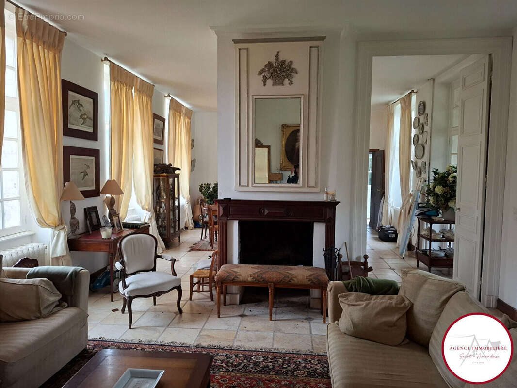 Maison à BRUERE-ALLICHAMPS