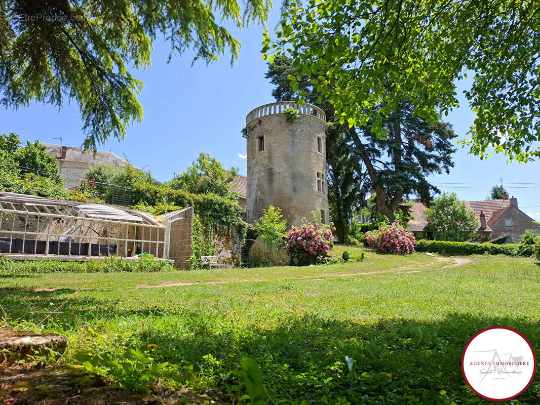 Maison à BRUERE-ALLICHAMPS