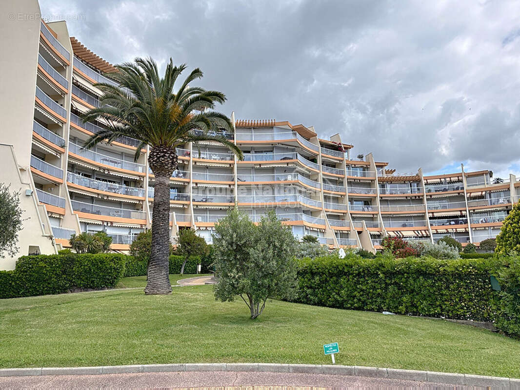 Appartement à MANDELIEU-LA-NAPOULE