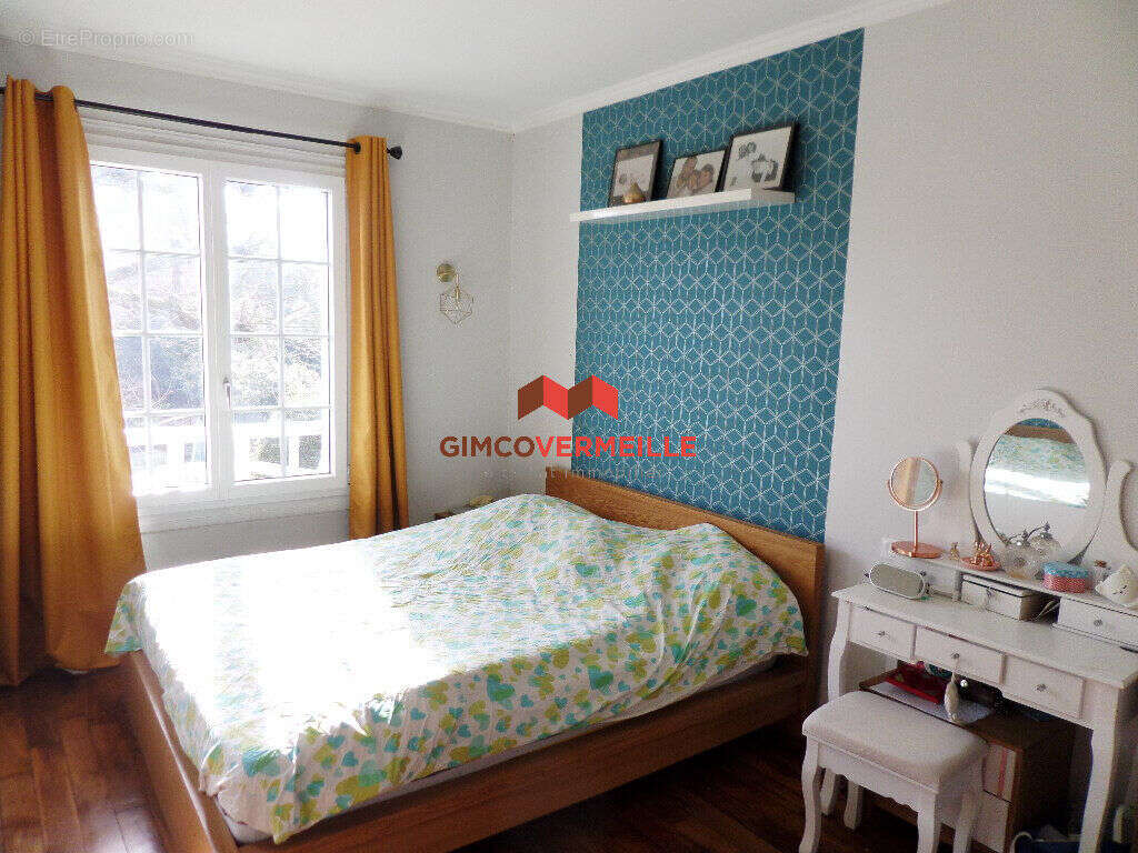 Maison à LA CELLE-SAINT-CLOUD