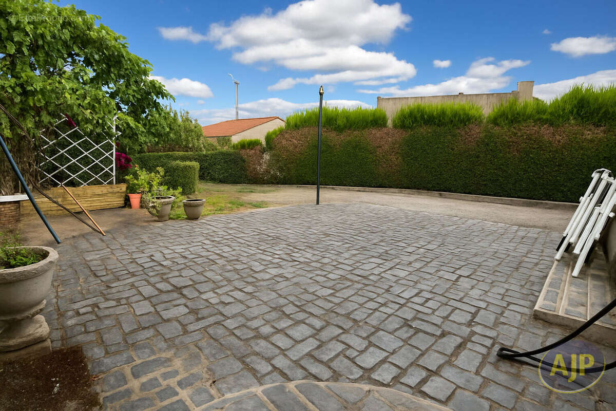 Maison à LA ROMAGNE