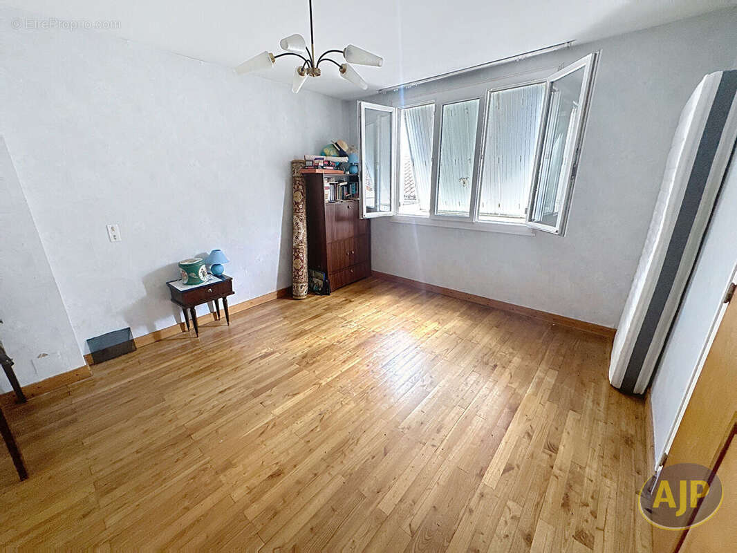 Maison à LA ROMAGNE