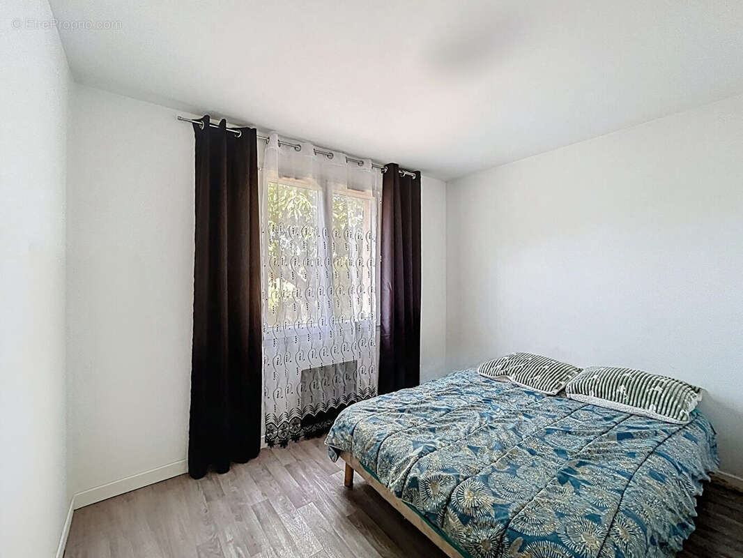 Maison à SAINT-JEAN-DE-LA-RUELLE