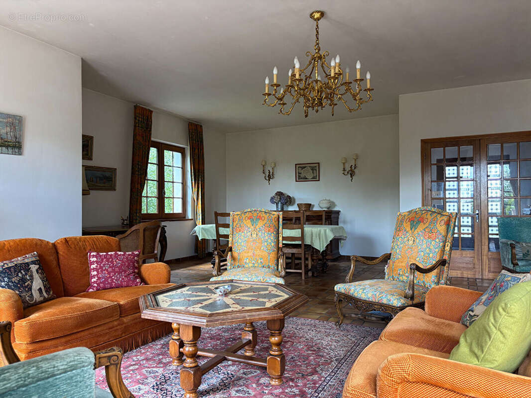 Maison à RIEUPEYROUX