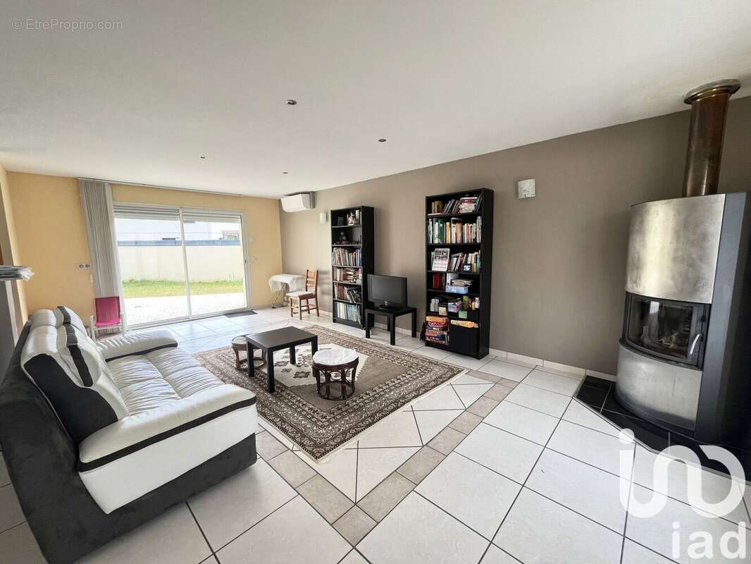 Photo 3 - Maison à ILLATS