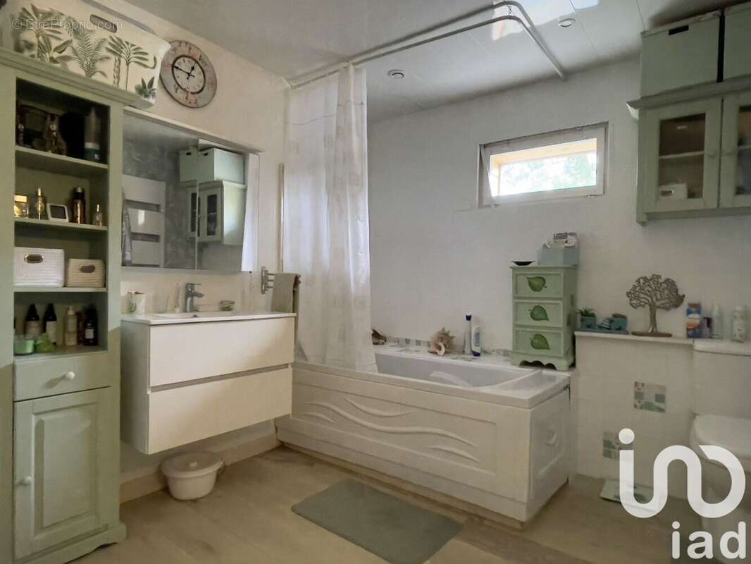 Photo 8 - Maison à ANNOVILLE