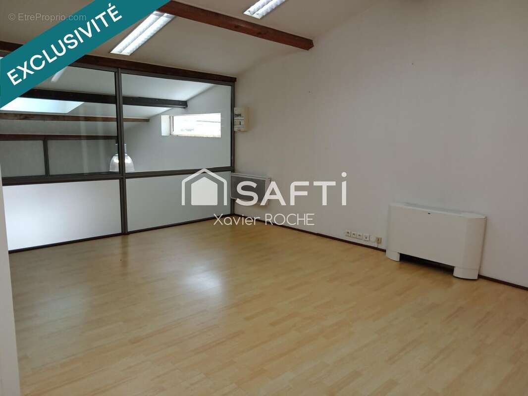 Photo 5 - Commerce à LANGOIRAN