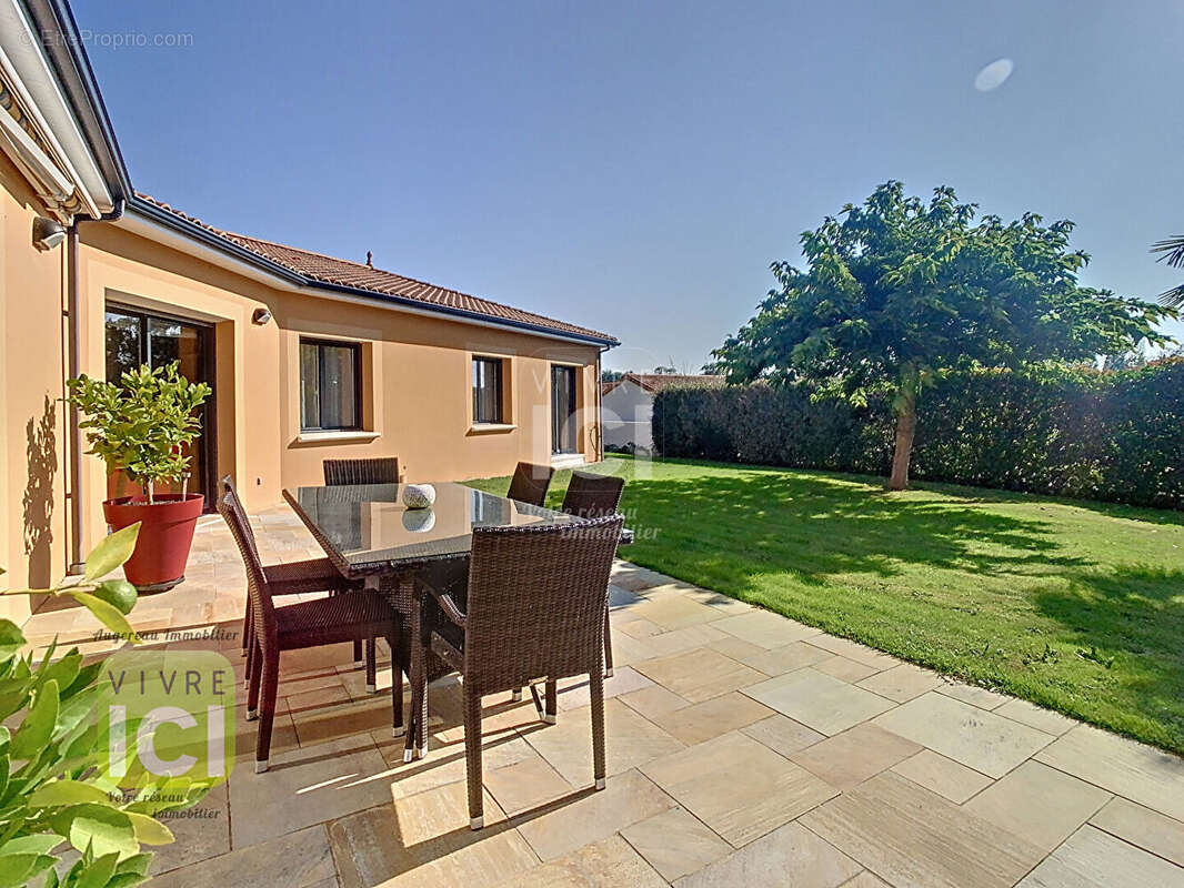 Maison à TOUTLEMONDE