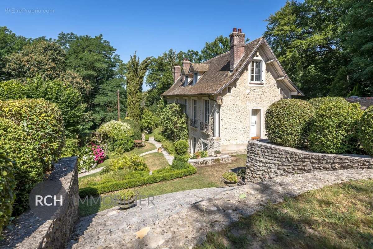Maison à MONTFORT-L'AMAURY