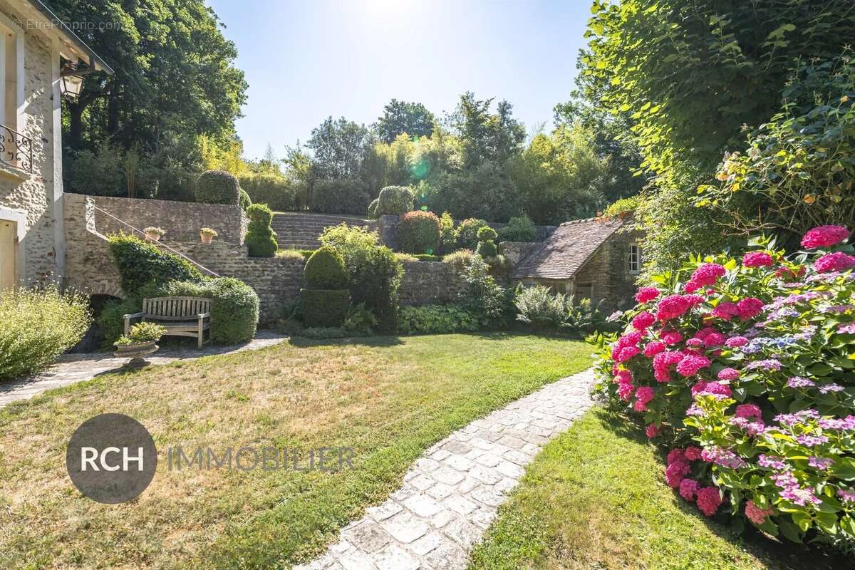 Maison à MONTFORT-L'AMAURY