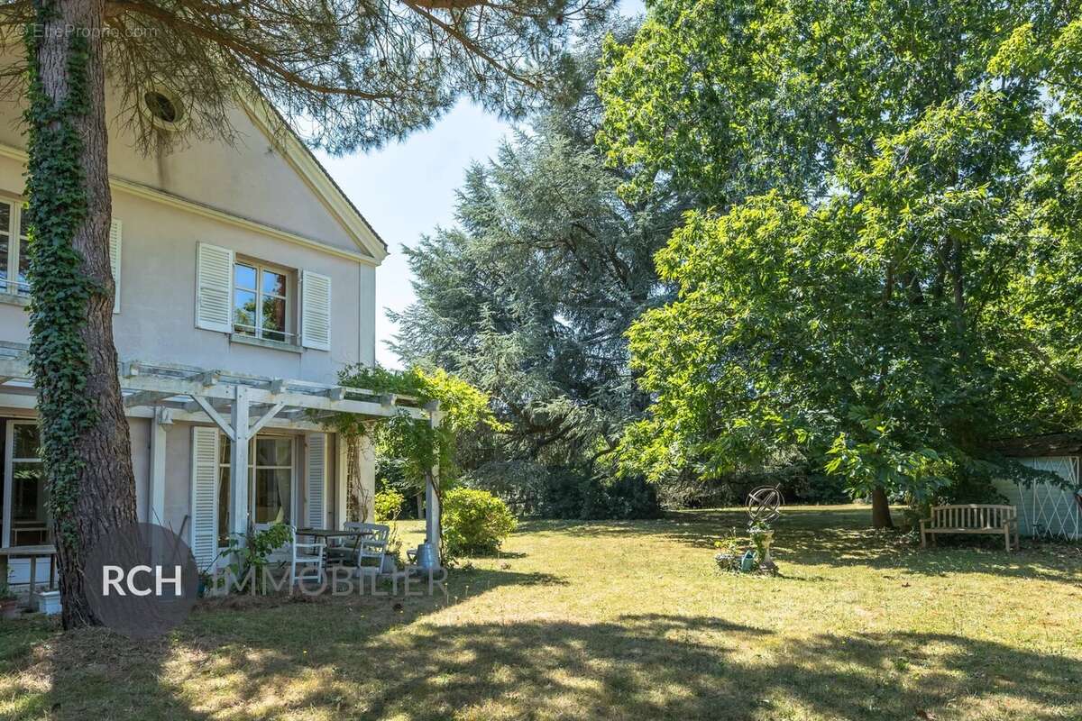 Maison à MONTFORT-L&#039;AMAURY