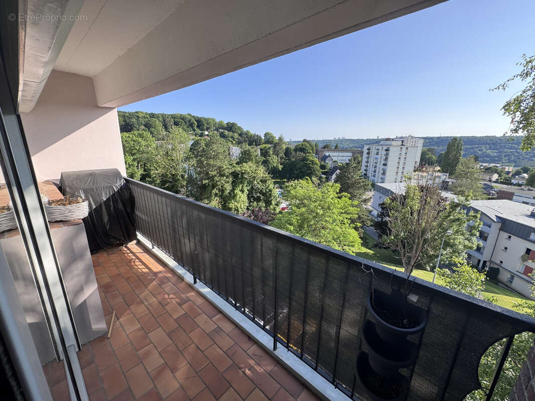 Appartement à DEVILLE-LES-ROUEN