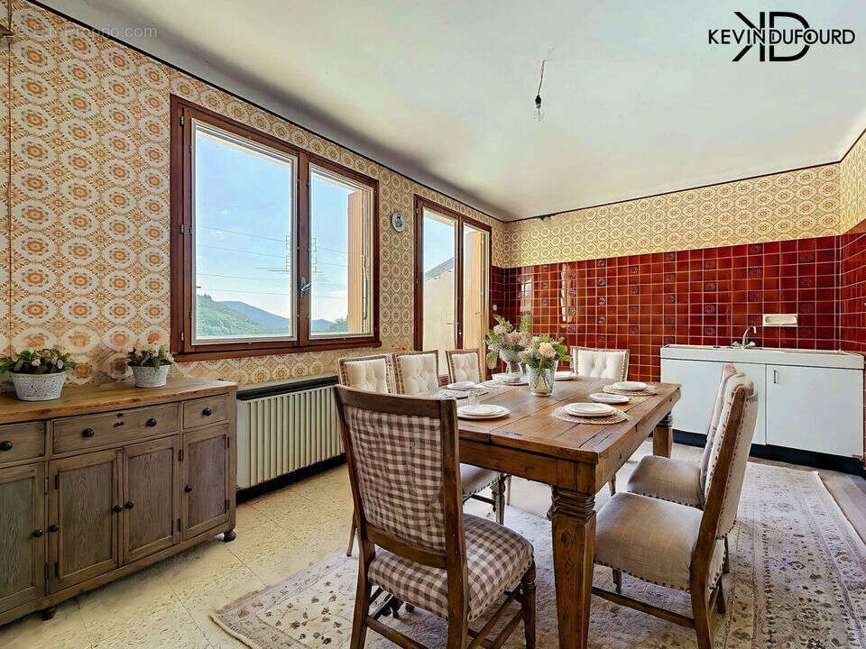 Maison à MONTPEZAT-SOUS-BAUZON