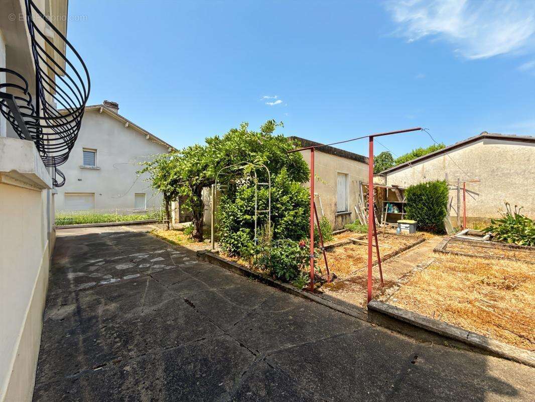 Maison à COULOUNIEIX-CHAMIERS