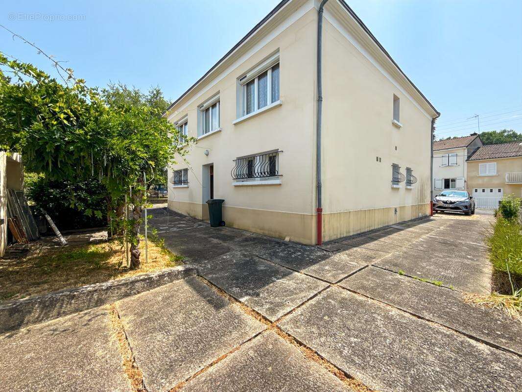 Maison à COULOUNIEIX-CHAMIERS