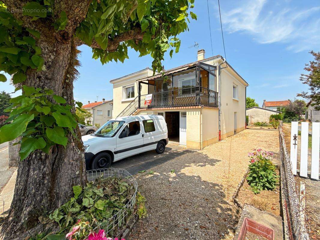 Maison à COULOUNIEIX-CHAMIERS