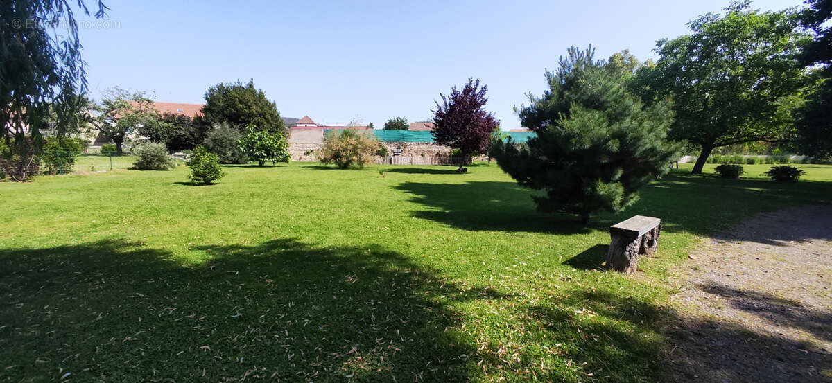 Maison à SAINT-POURCAIN-SUR-SIOULE