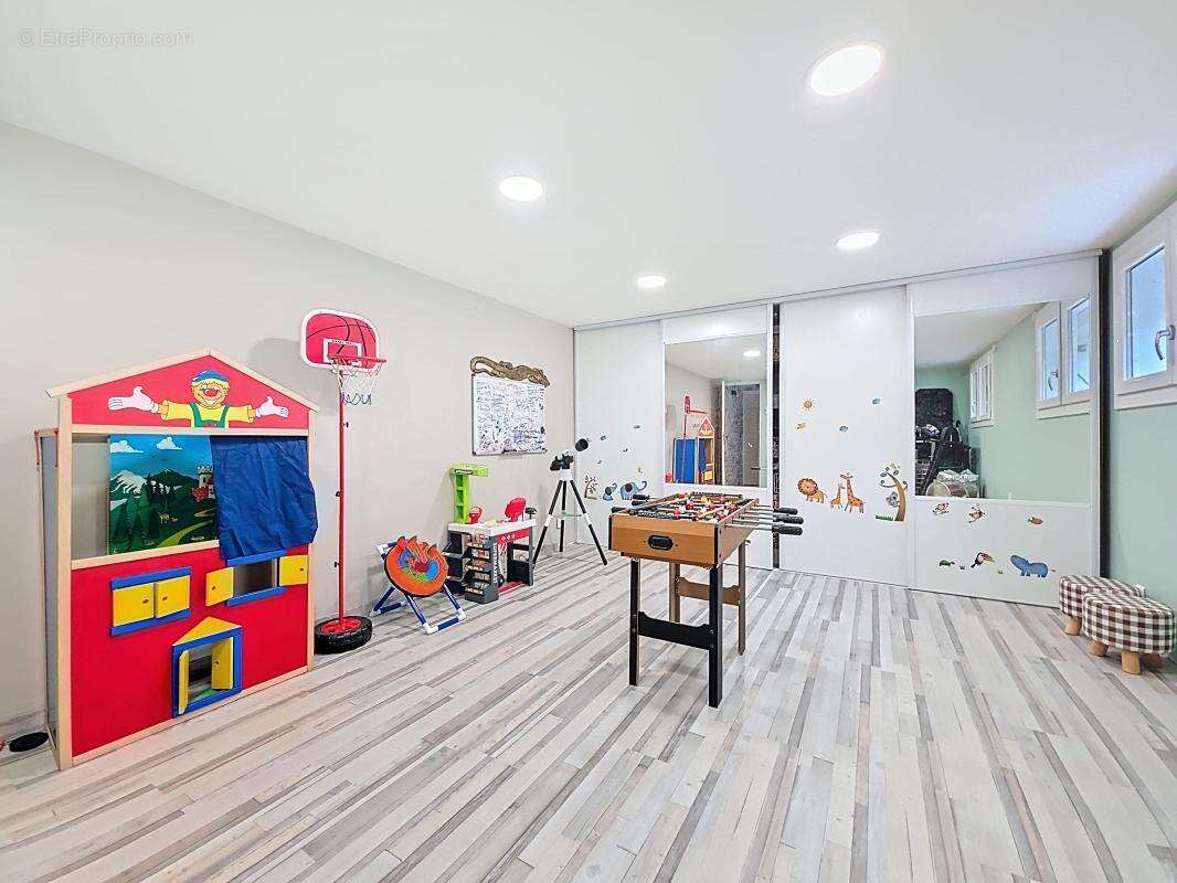 Maison à OYTIER-SAINT-OBLAS