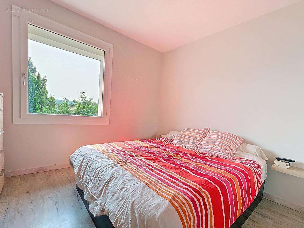 Maison à OYTIER-SAINT-OBLAS