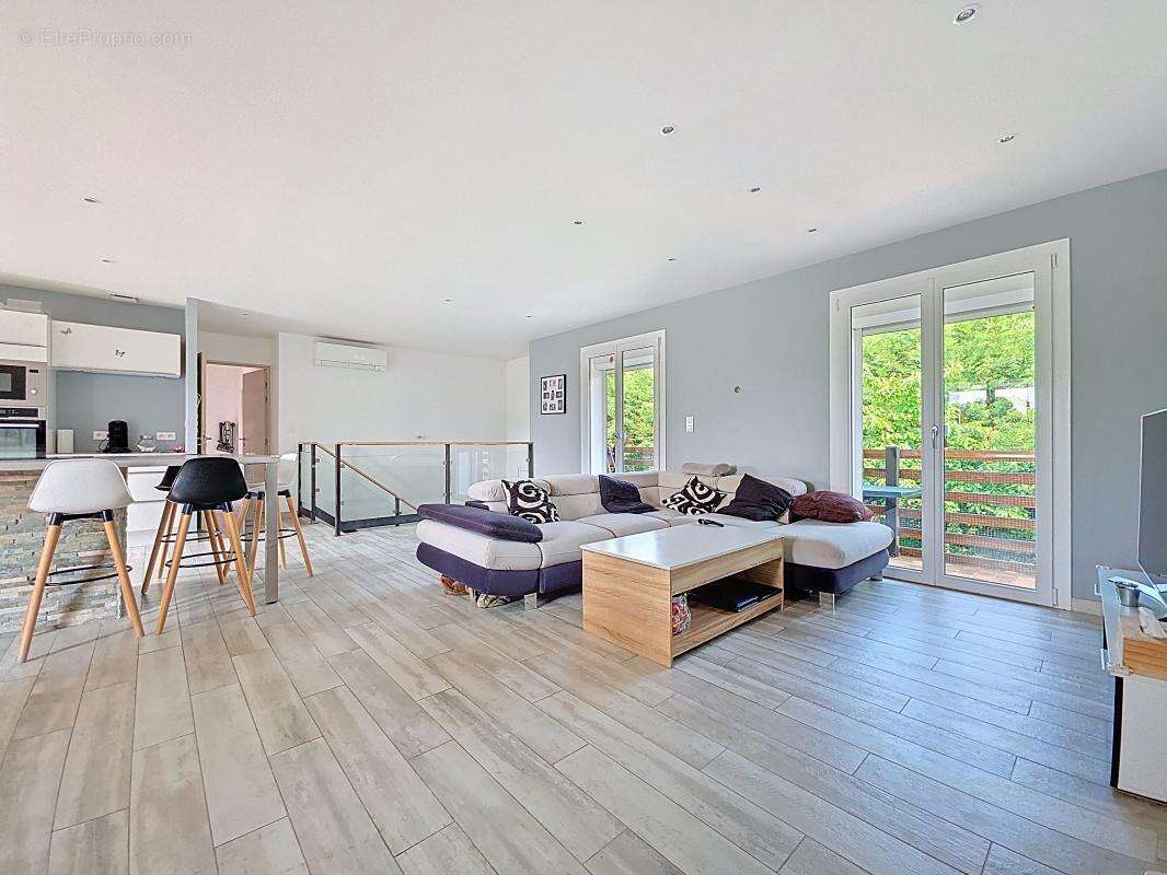 Maison à OYTIER-SAINT-OBLAS