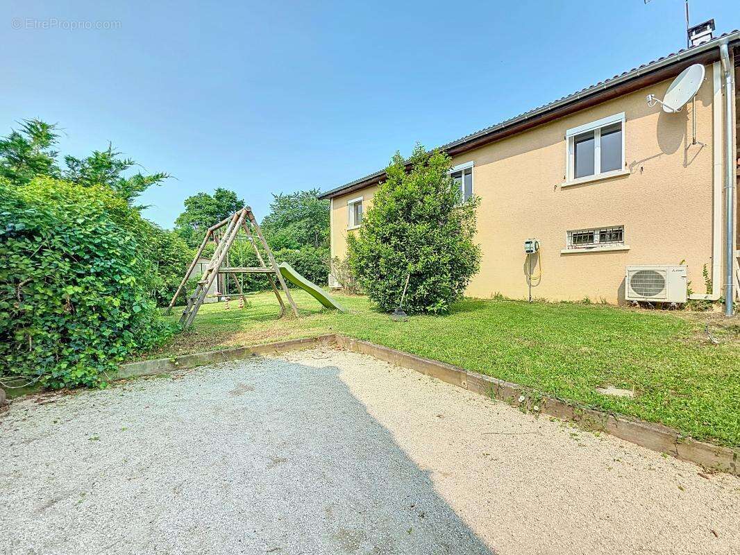 Maison à OYTIER-SAINT-OBLAS