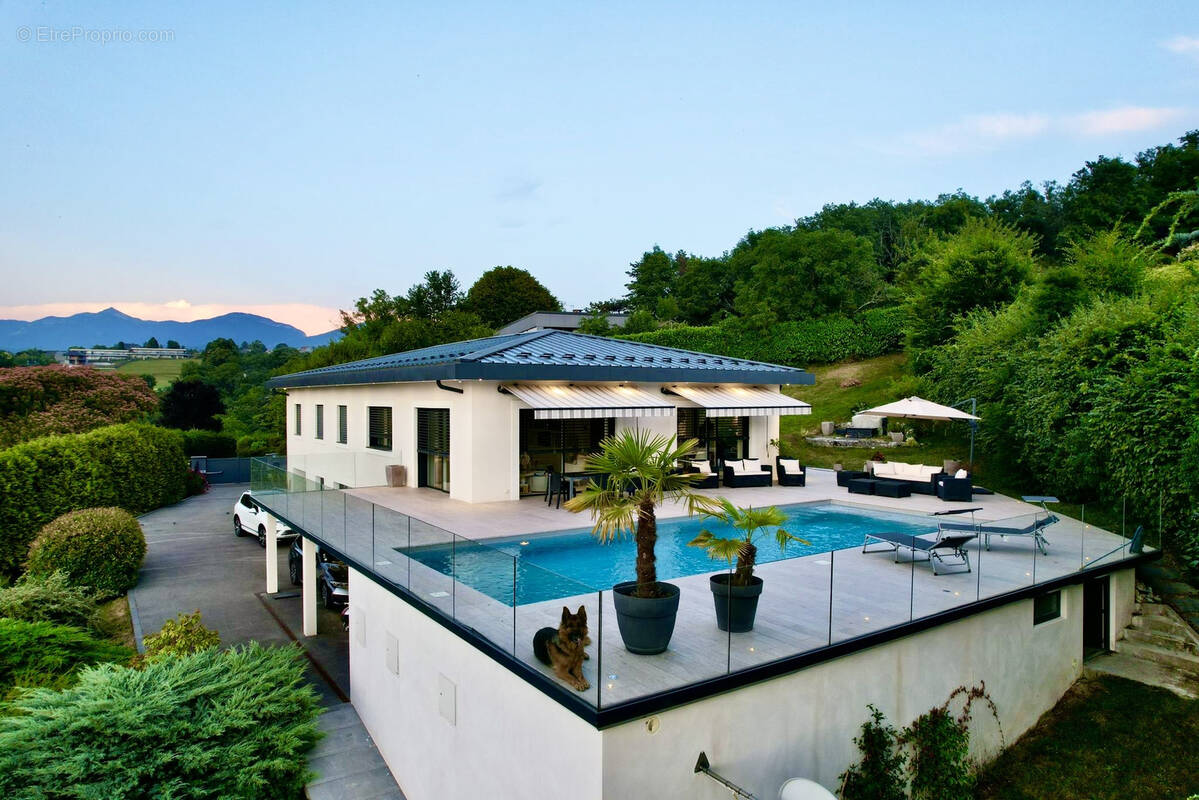 Maison à JACOB-BELLECOMBETTE