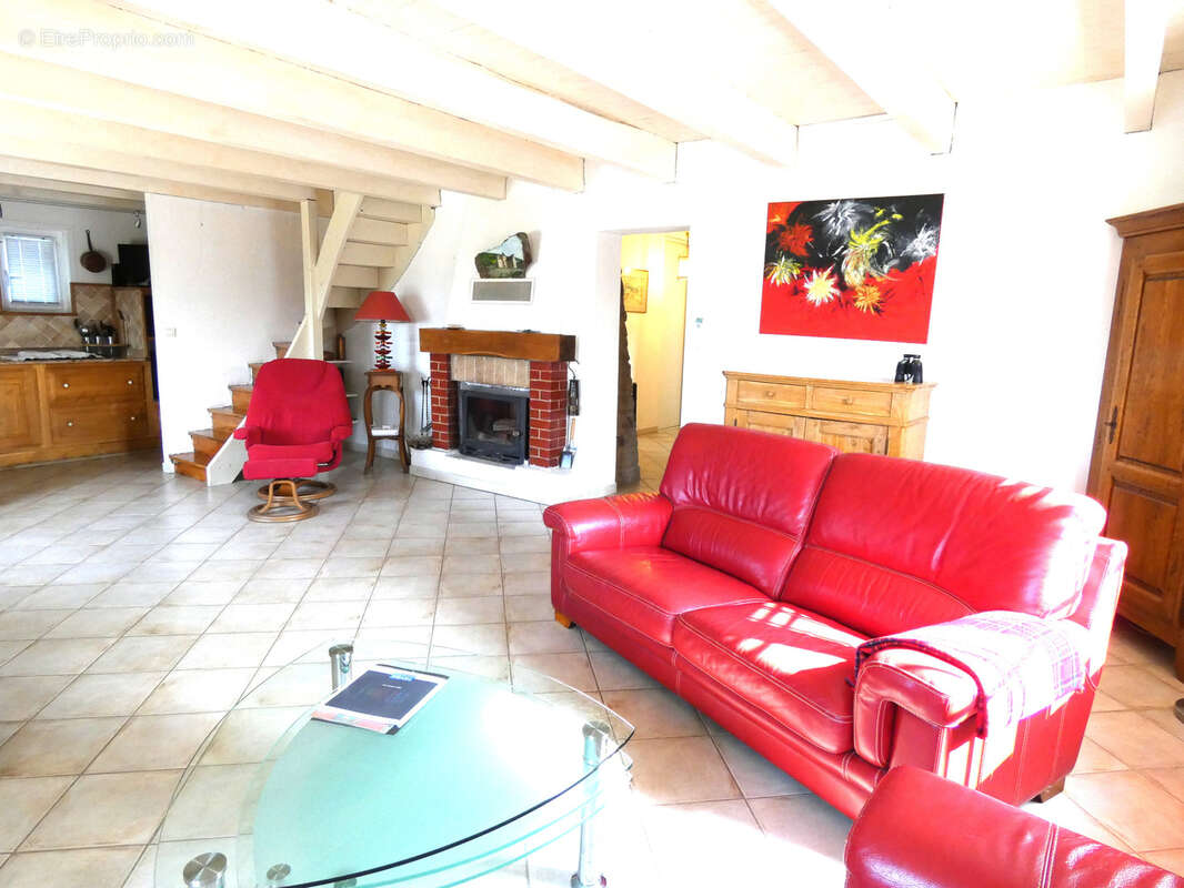 Maison à LA VERNAREDE