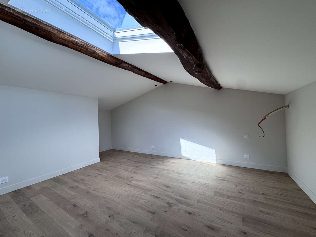 Maison à SAINT-CLAIR-DU-RHONE