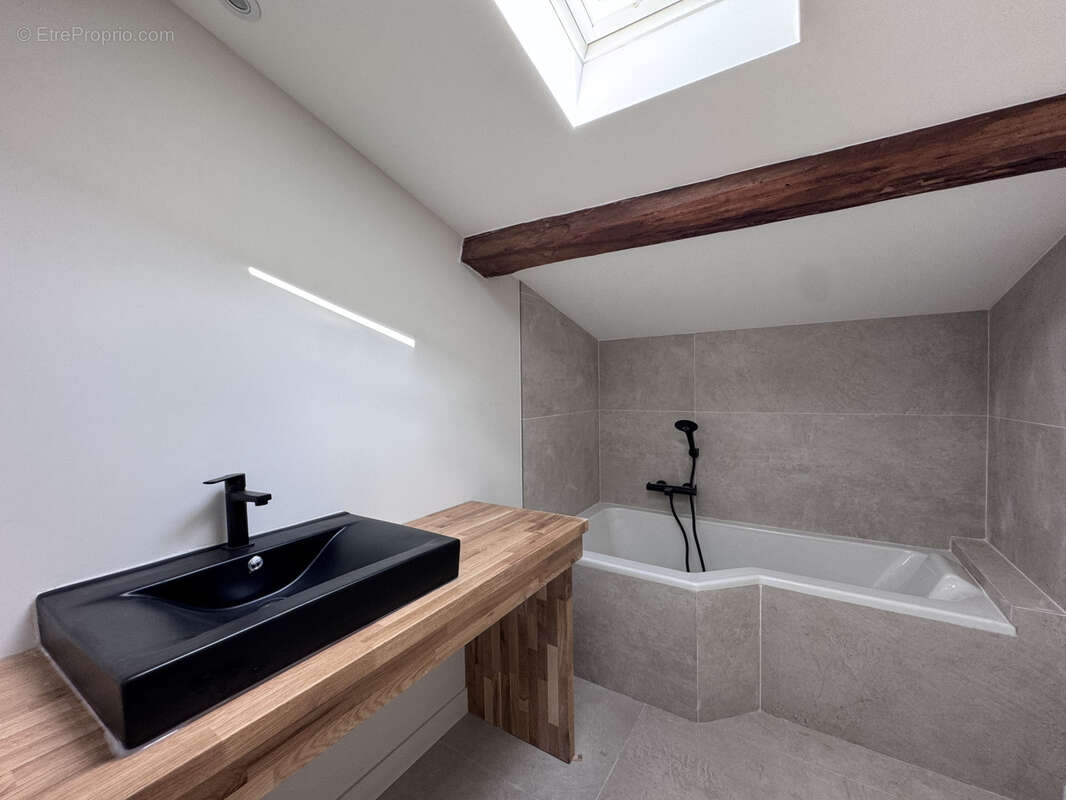 Maison à SAINT-CLAIR-DU-RHONE