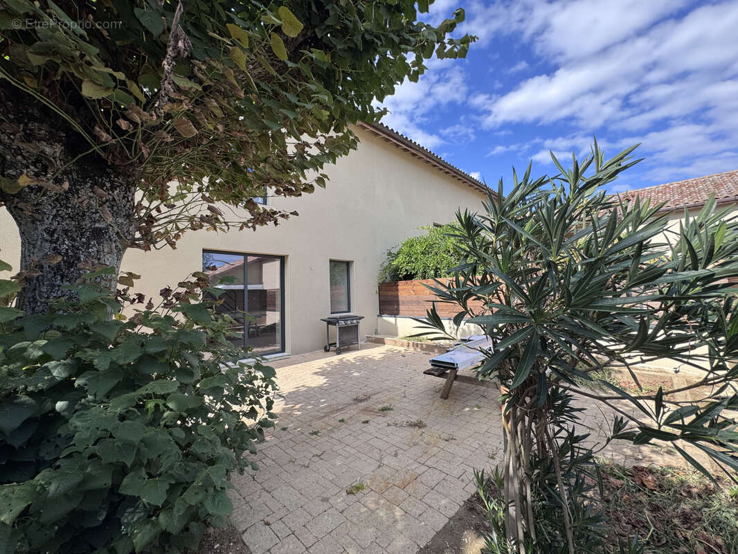 Maison à SAINT-CLAIR-DU-RHONE