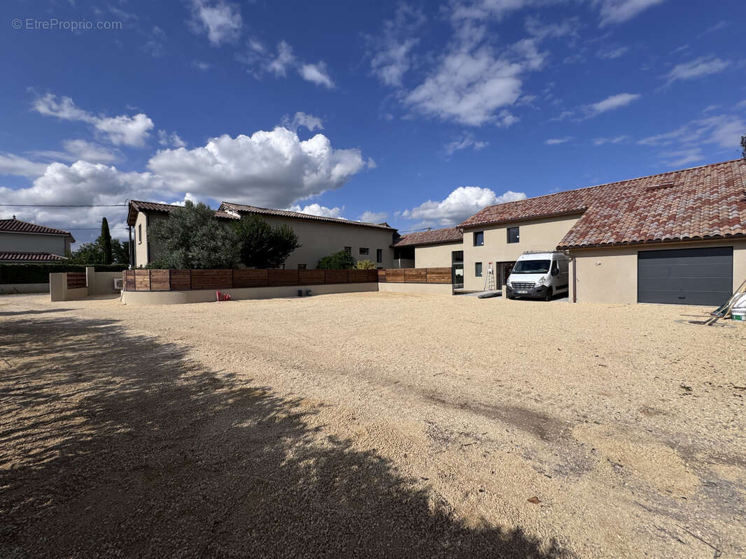 Maison à SAINT-CLAIR-DU-RHONE