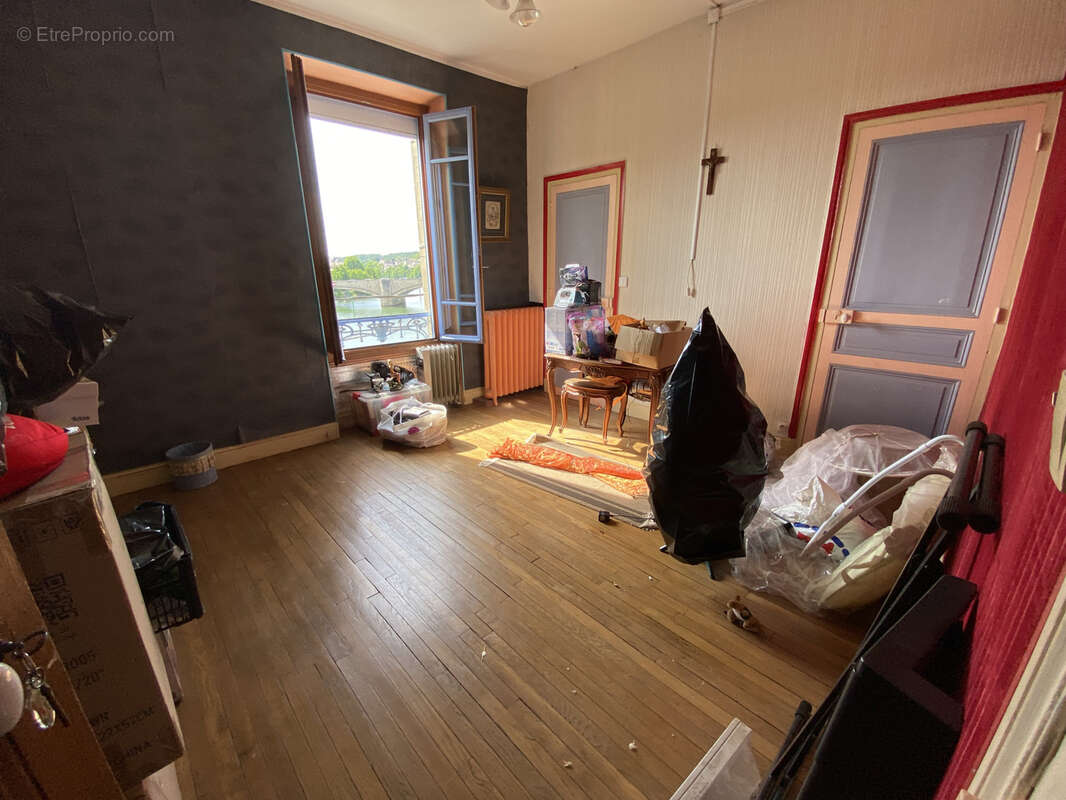 Maison à MONTEREAU-FAULT-YONNE