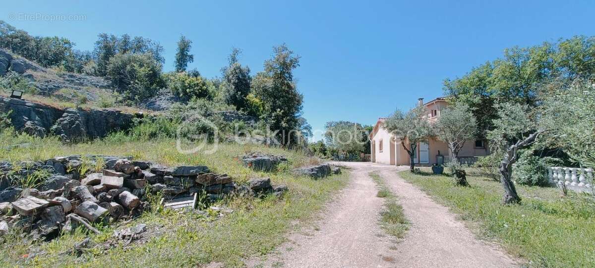 Maison à SAINT-MARTIN-DE-VALGALGUES