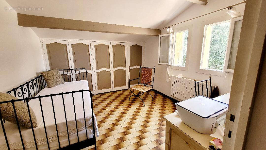 Maison à L&#039;ISLE-SUR-LA-SORGUE