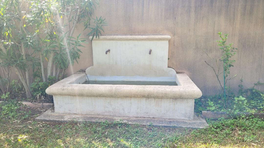 Maison à L&#039;ISLE-SUR-LA-SORGUE