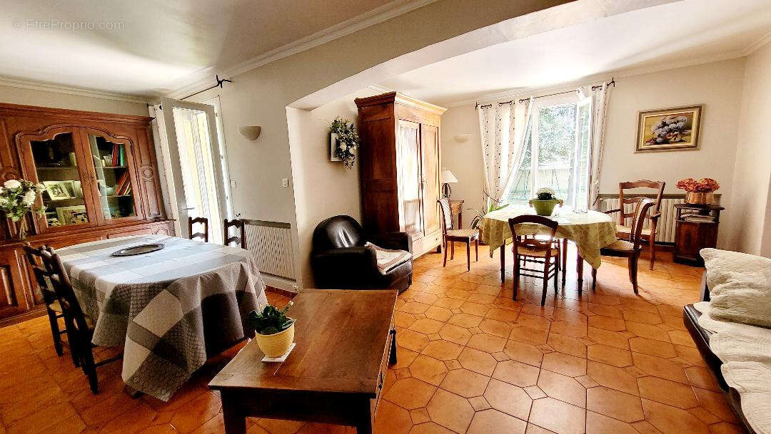 Maison à L&#039;ISLE-SUR-LA-SORGUE