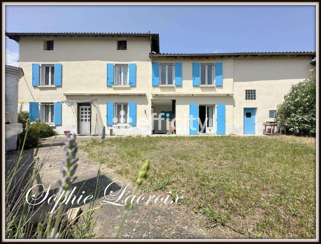 Maison à ROUSSILLON