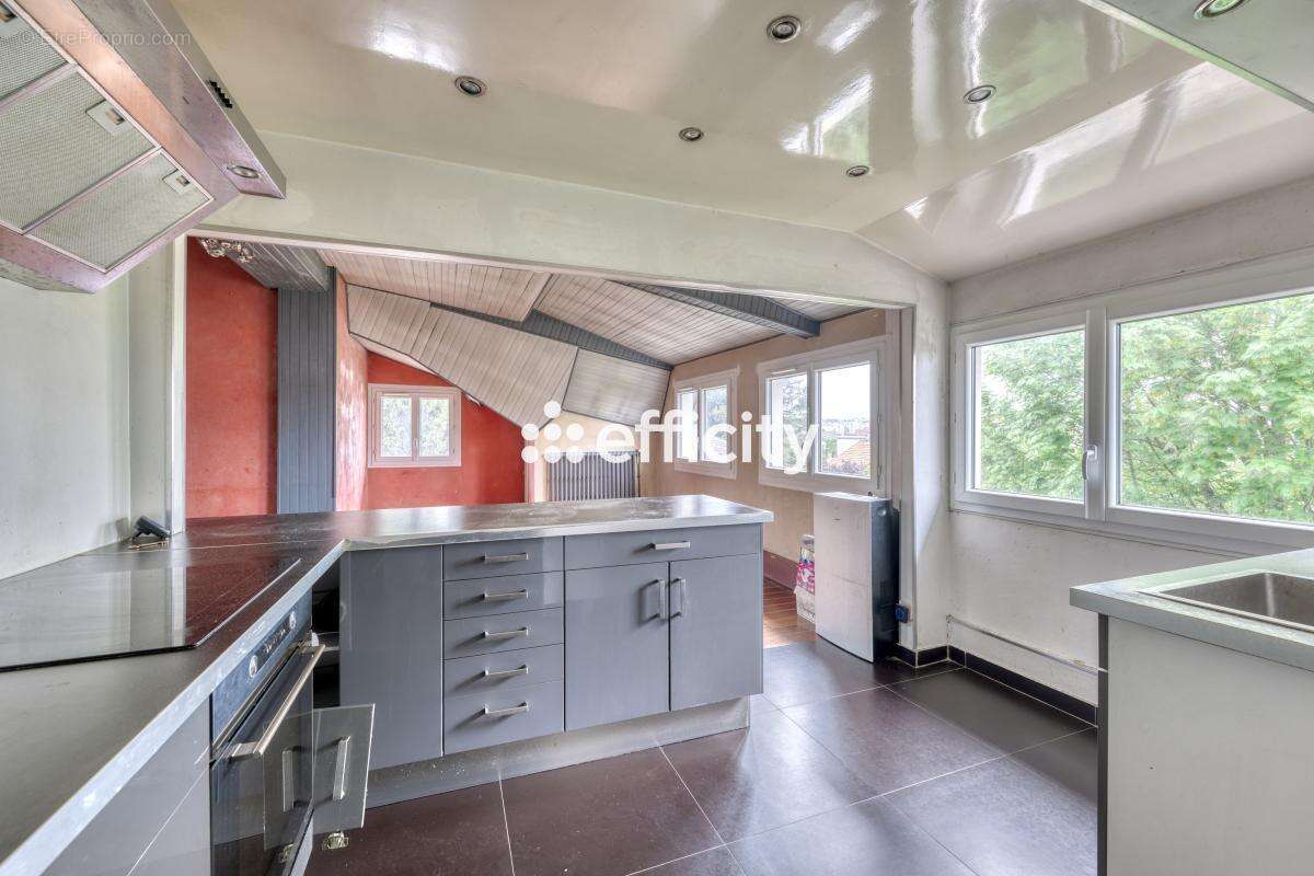 Appartement à LIVRY-GARGAN