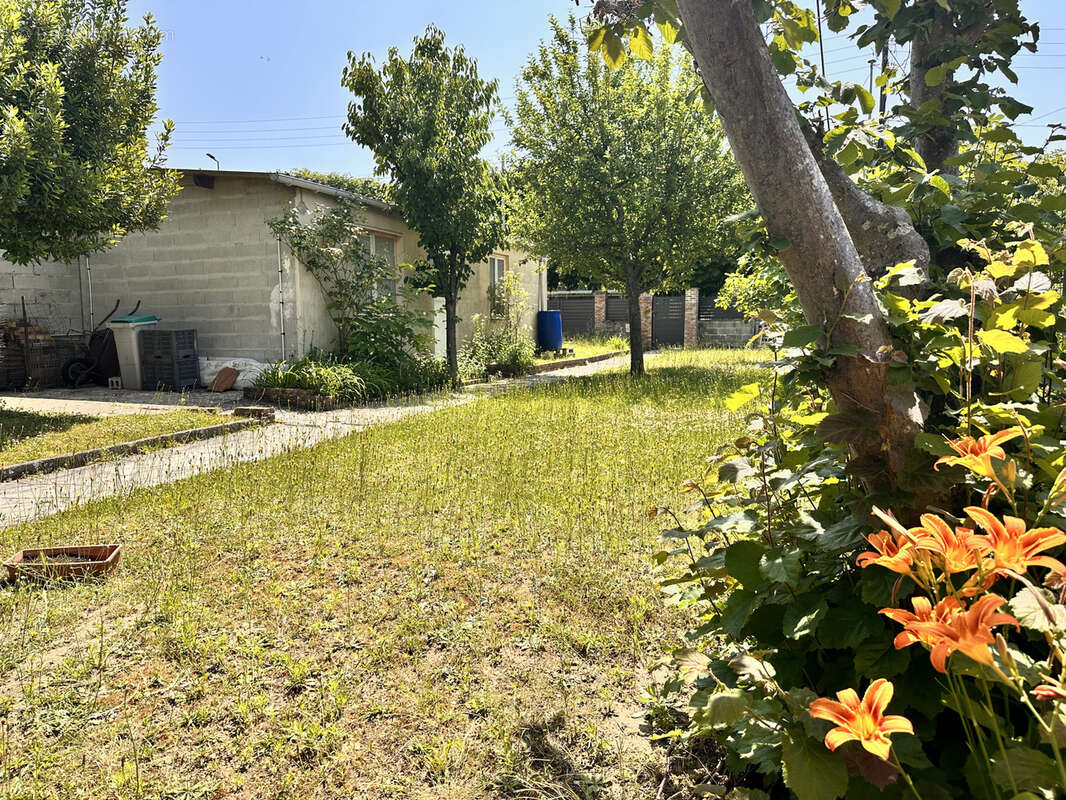 Maison à VAIRES-SUR-MARNE
