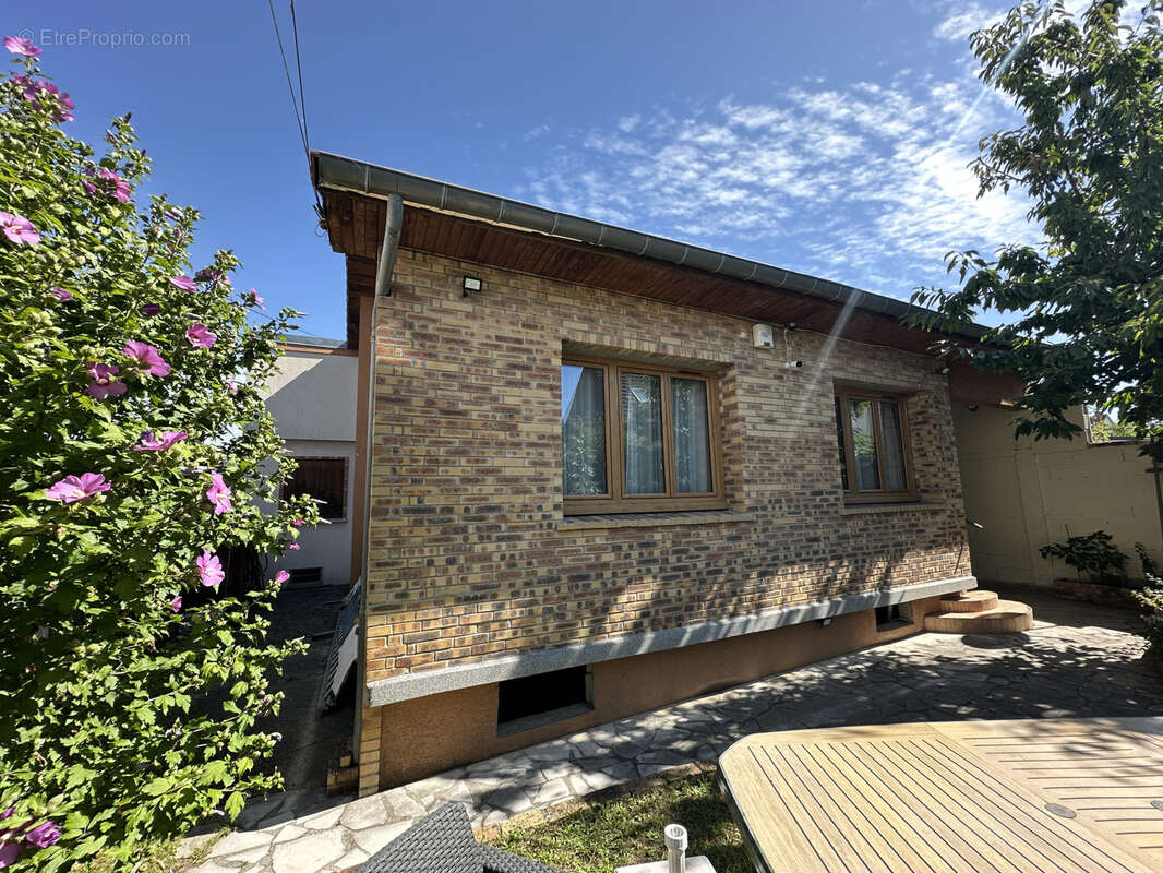 Maison à VAIRES-SUR-MARNE