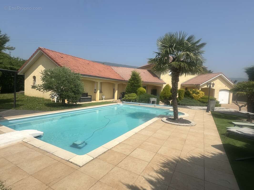 Maison à MONTALIEU-VERCIEU