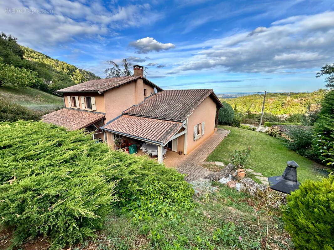 Maison à VILLE-SUR-JARNIOUX