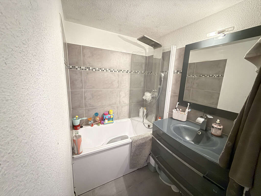 Appartement à SIX-FOURS-LES-PLAGES