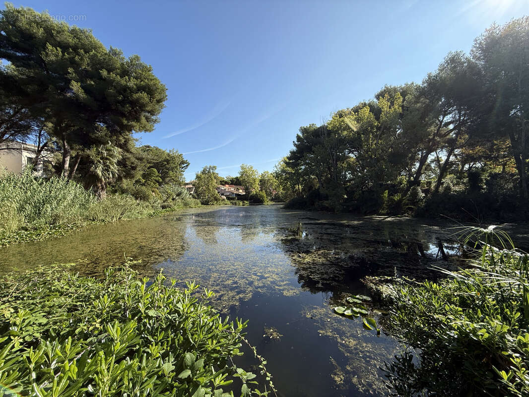 Appartement à SIX-FOURS-LES-PLAGES